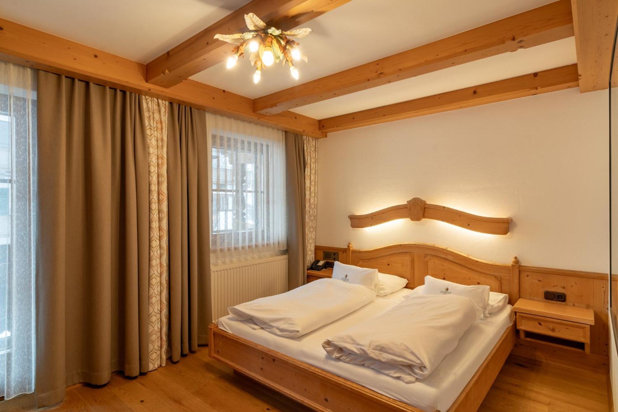 Haus Garden Bed & Breakfast Елмау Екстериор снимка